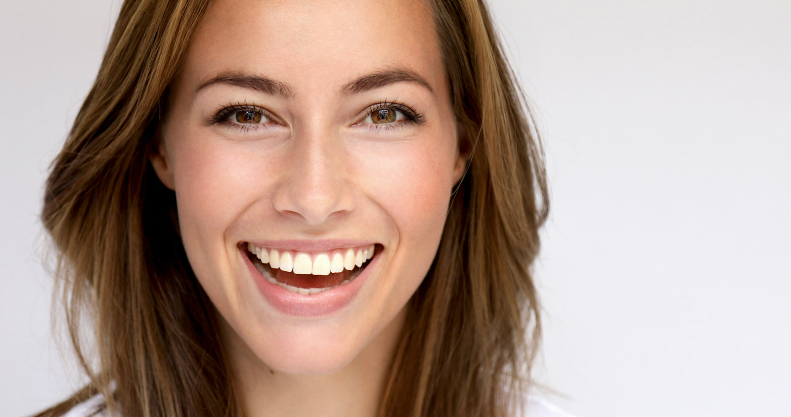 Are There Risks To Whitening My Teeth? - DeepMarine Collagen